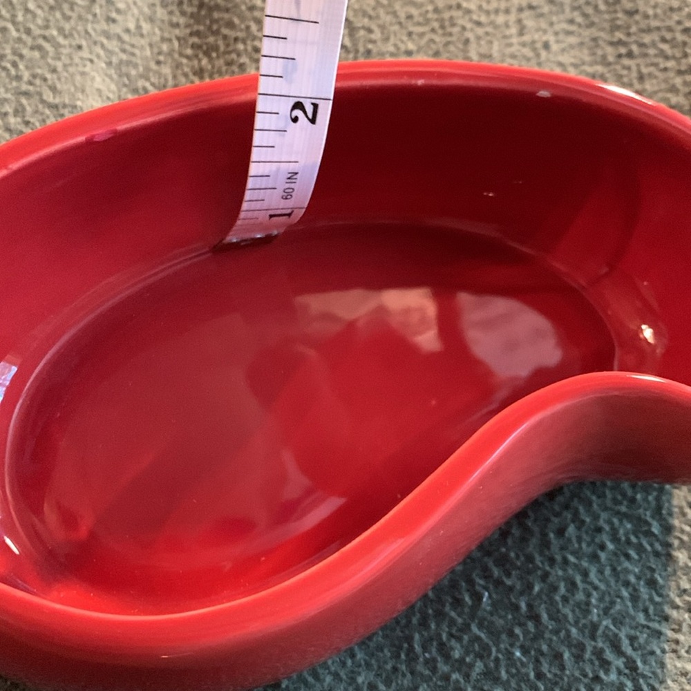 New Royal Norfolk red and green ceramic salsa dishes. Approx 4” x 7” x 2” - Picture 4 of 12